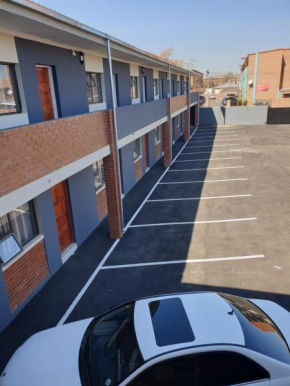 Platinum Guesthouse OR Tambo